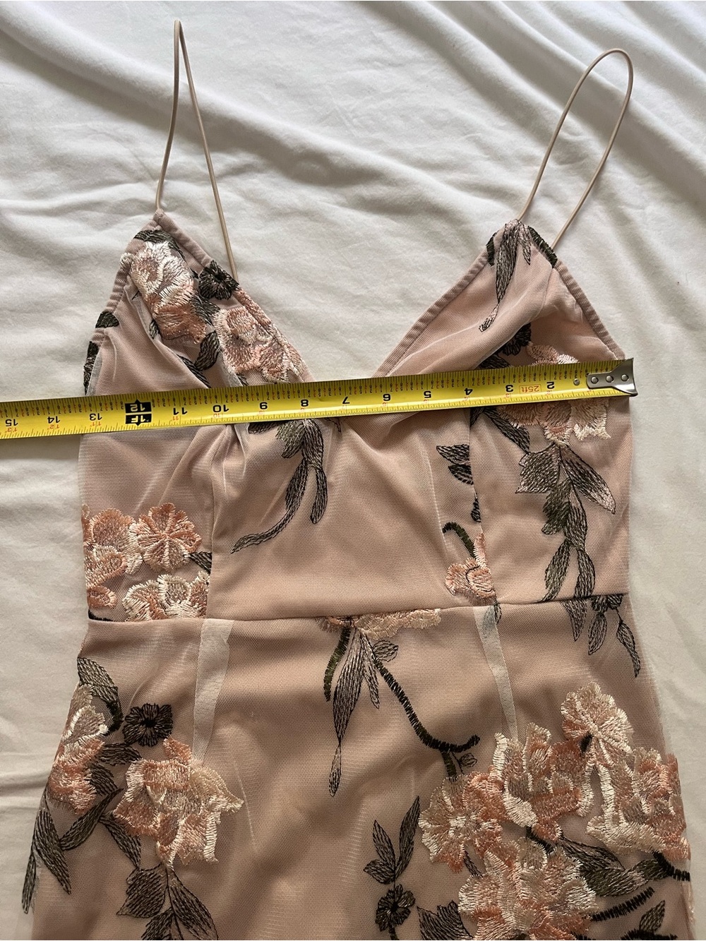 Tobi Embroidered Blush Floral Mini Dress Embellished Romantic Size Small - Picture 10 of 11